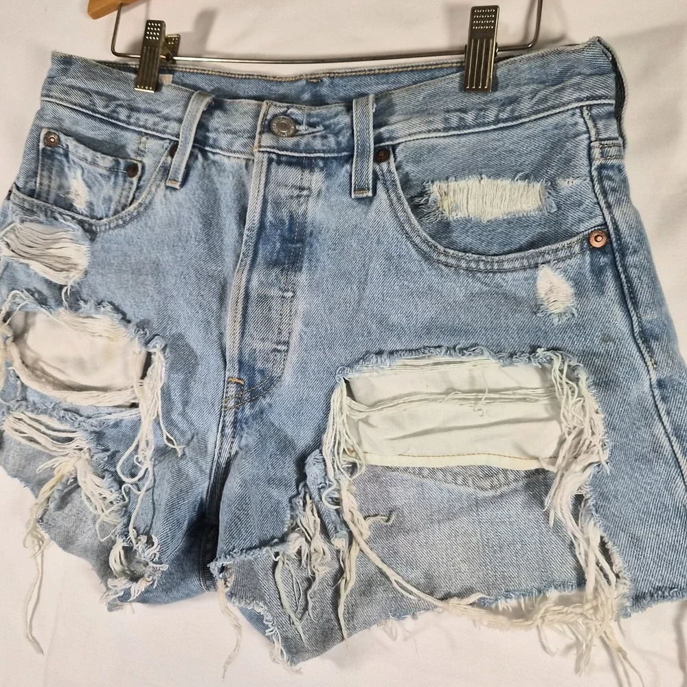 VintageLevi's 501 Big E Women's W30 Distressed High Rise Denim Shorts Light Was